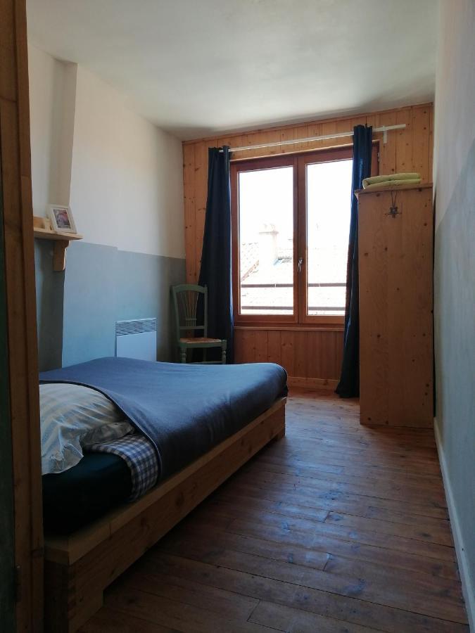 File Dans Ta Chambre ! Le Monastier sur Gazeille Exteriör bild