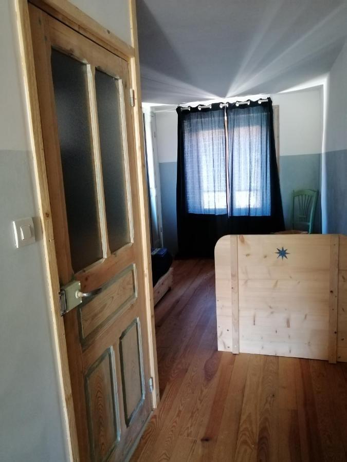 File Dans Ta Chambre ! Le Monastier sur Gazeille Exteriör bild