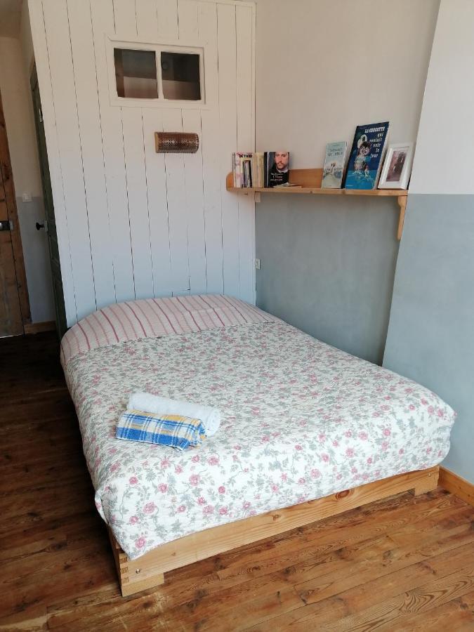 File Dans Ta Chambre ! Le Monastier sur Gazeille Rum bild