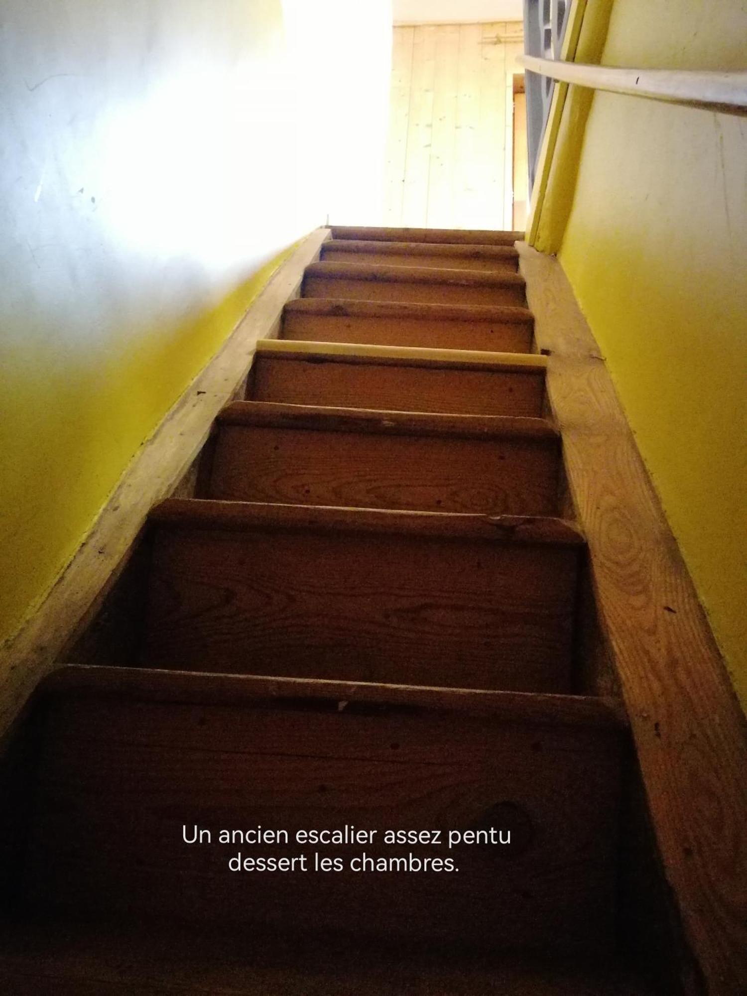 File Dans Ta Chambre ! Le Monastier sur Gazeille Rum bild